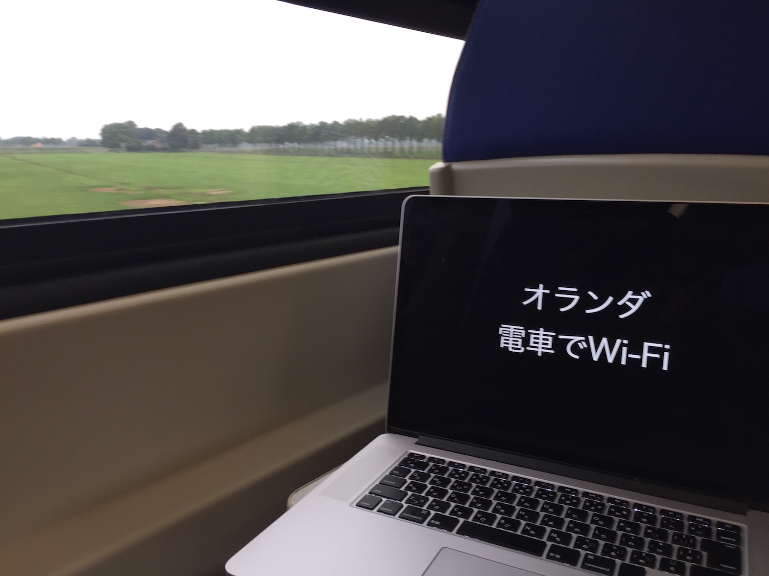 絵を描く口腔外科医　小山慶介